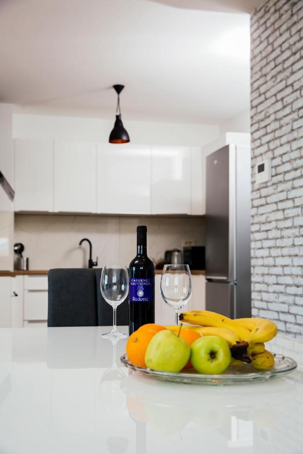 Apartman Magdalena Apartamento Makarska Exterior foto