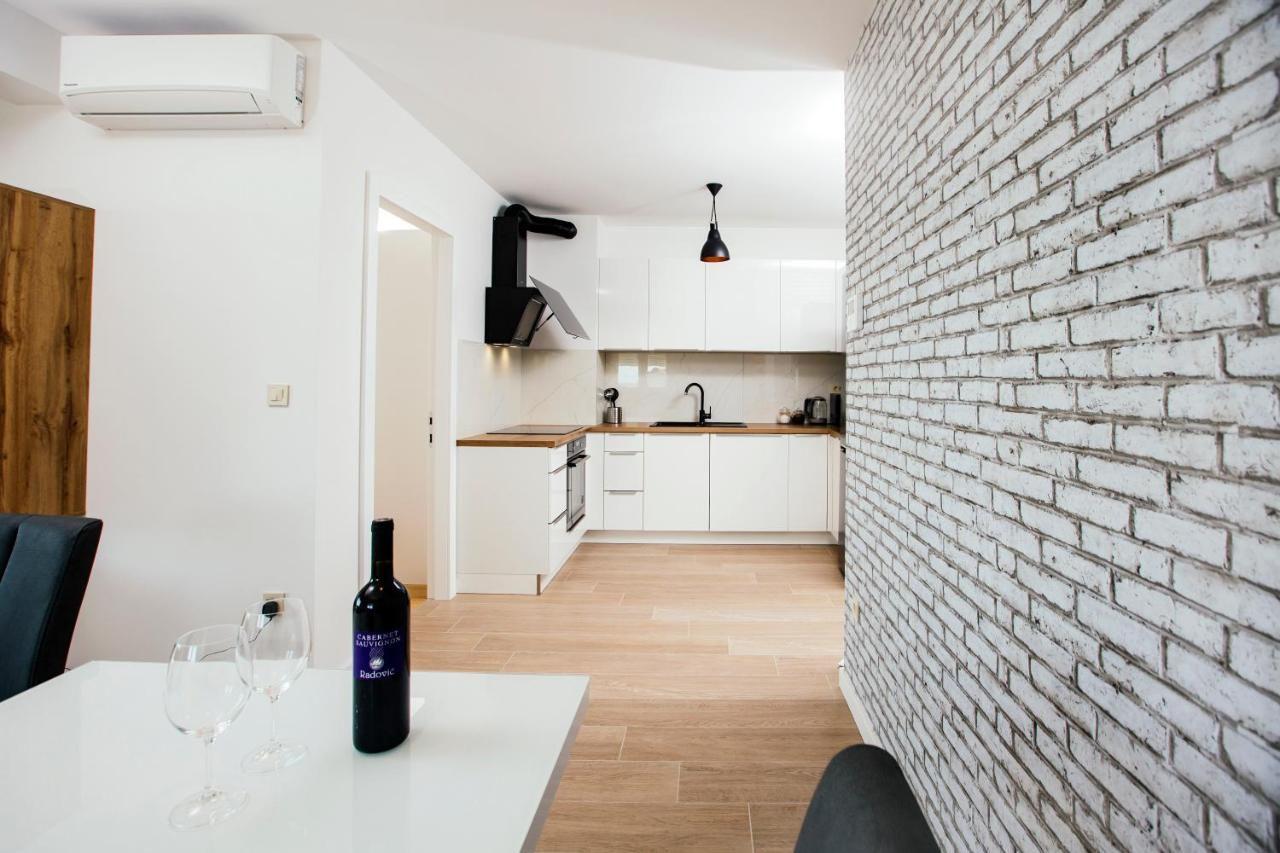 Apartman Magdalena Apartamento Makarska Exterior foto