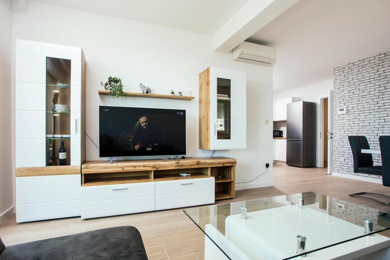 Apartman Magdalena Apartamento Makarska Exterior foto